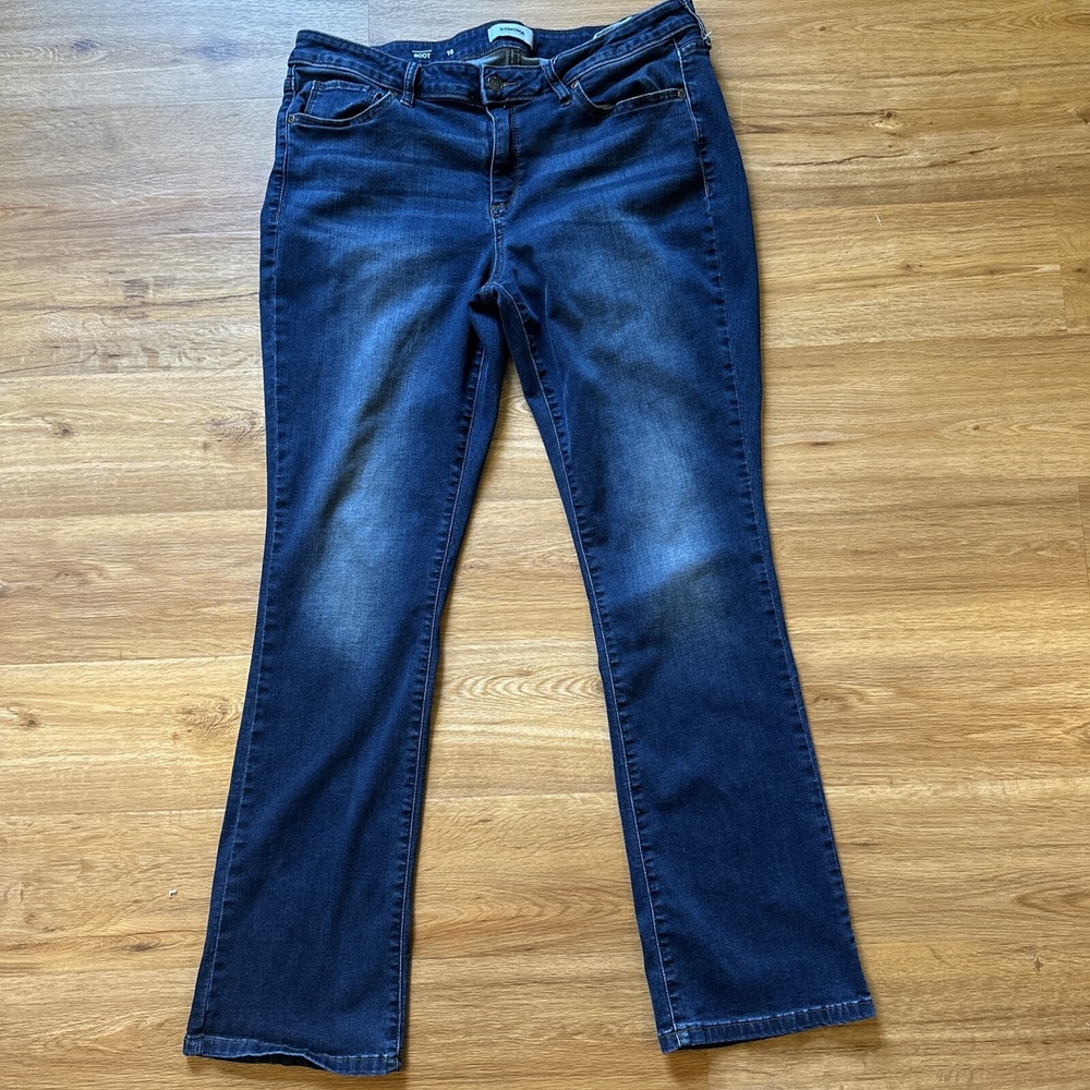 Sonoma Goods For Life Jeans Boot Cut womens 16 Distressed stretch denim
